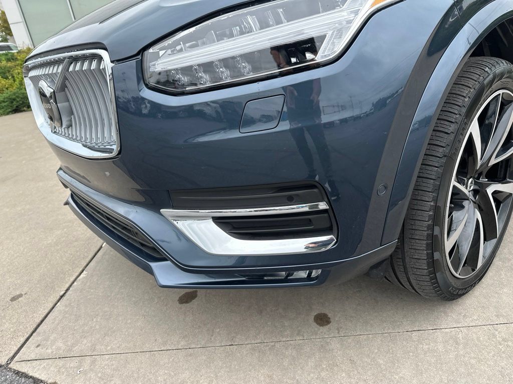 Certified 2024 Volvo XC90 B6 Ultimate w/ Protection Package Premier AWD/4WD image 11