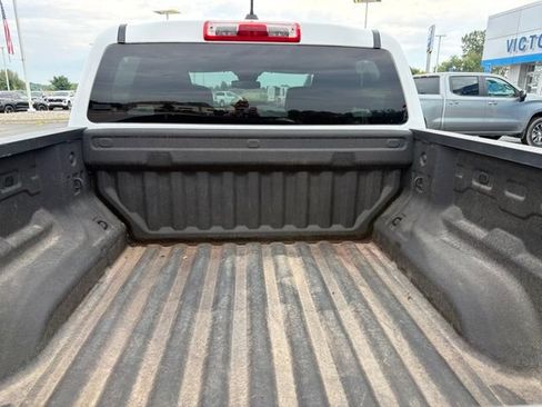 Used 2024 Chevrolet Colorado W/T RWD image 9
