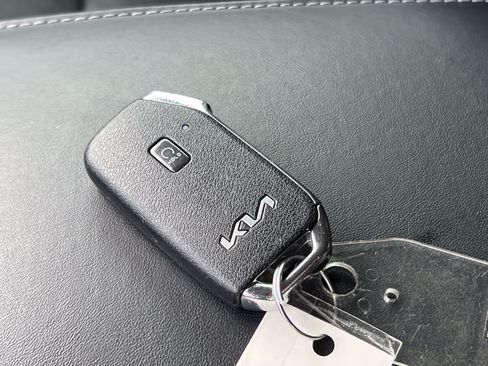 Used 2022 Kia Telluride S FWD image 38