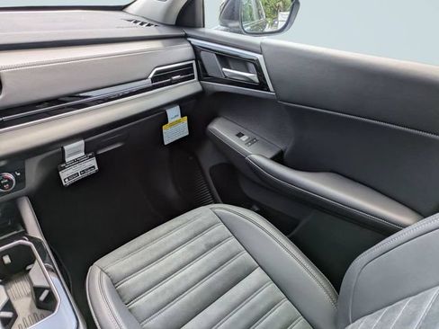 New 2026 Mitsubishi Outlander SE FWD image 18