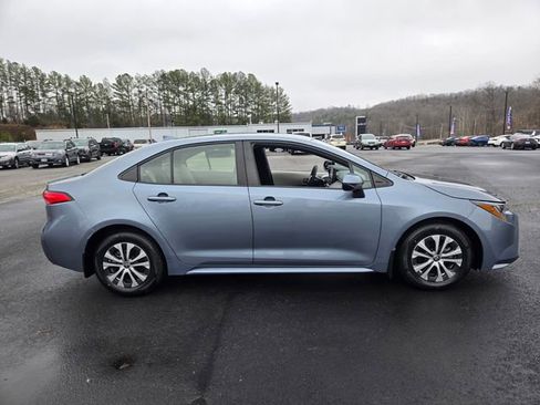 Used 2022 Toyota Corolla LE image 8
