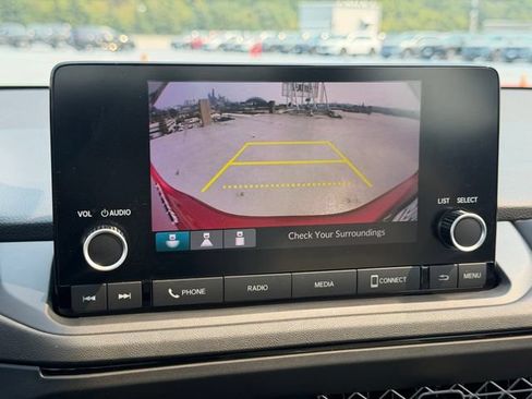 Certified 2023 Honda Accord LX image 19