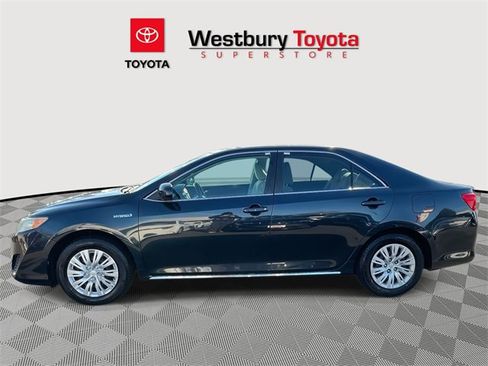 Used 2013 Toyota Camry LE image 11