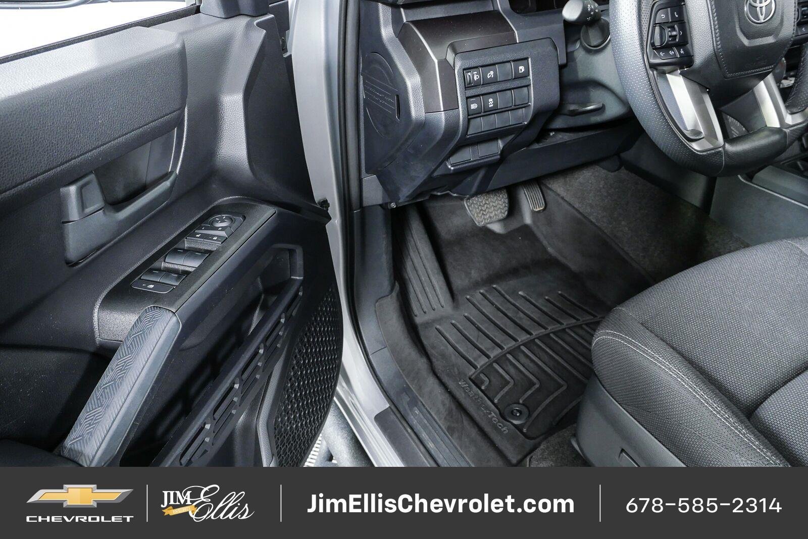Used 2025 Toyota 4Runner SR5 RWD image 8
