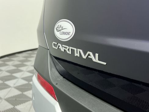 New 2026 Kia Carnival EX image 5