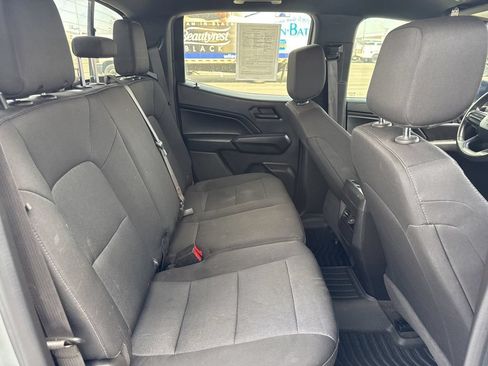 Used 2024 Chevrolet Colorado Trail Boss w/ Technology Package AWD/4WD image 35