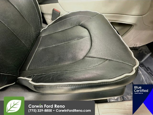 Used 2023 Chrysler Pacifica Limited FWD image 33