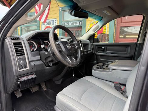 Used 2017 RAM 2500 Tradesman w/ Chrome Appearance Group AWD/4WD image 12