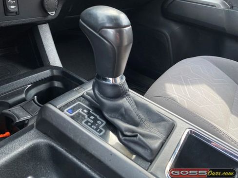 Used 2017 Toyota Tacoma TRD Off-Road image 12