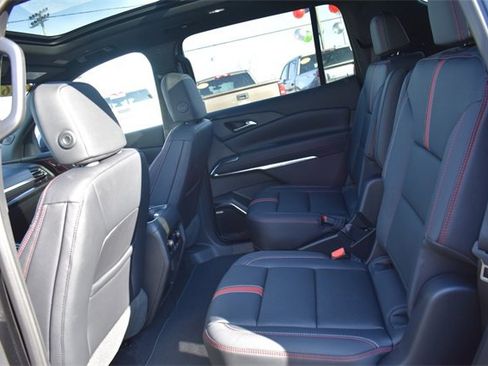 New 2026 Chevrolet Traverse RS image 23