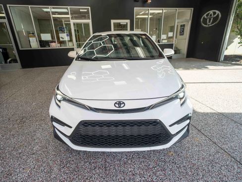 Used 2024 Toyota Corolla SE FWD image 6