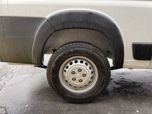 New 2025 RAM ProMaster 2500 w/ Premium Convenience Group image 25