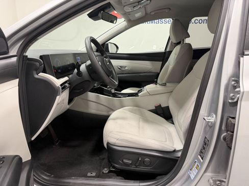 Used 2025 Hyundai Tucson SEL AWD/4WD image 13