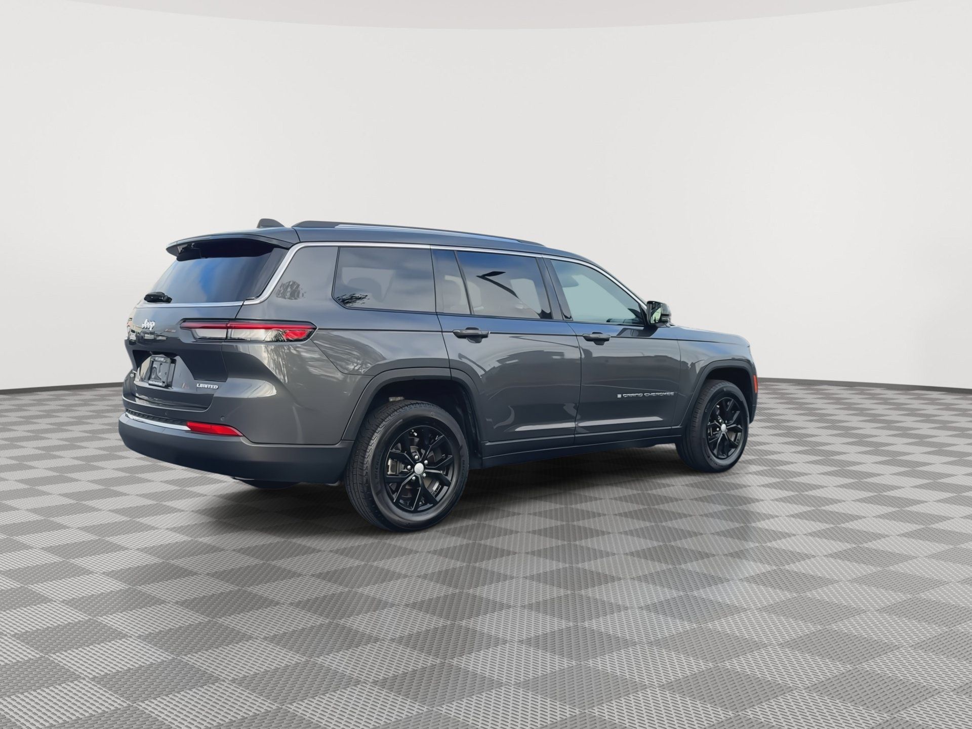Used 2024 Jeep Grand Cherokee L Limited w/ Luxury Tech Group II AWD/4WD image 8
