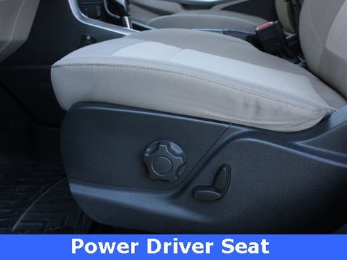 Used 2018 Ford EcoSport SE w/ SE Convenience Package image 3