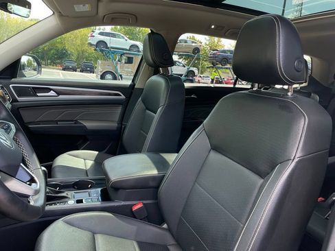 Used 2023 Volkswagen Atlas SE w/ Panoramic Sunroof Package FWD image 25