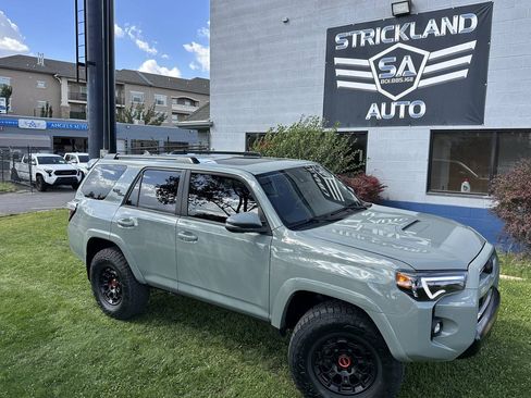 Used 2023 Toyota 4Runner TRD Off-Road Premium w/ Off Road Premium Plus Package AWD/4WD image 2