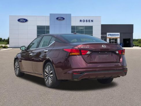 Used 2025 Nissan Altima 2.5 SV FWD image 5