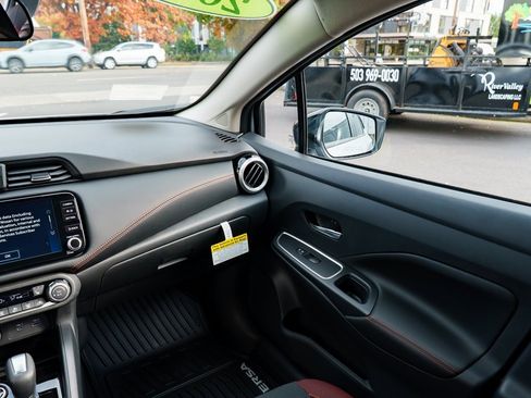 New 2025 Nissan Versa SR w/ Trunk Package image 9