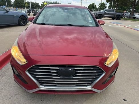 Used 2018 Hyundai Sonata SE FWD image 2