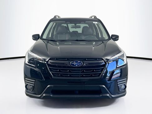 Used 2023 Subaru Forester Limited AWD/4WD image 2