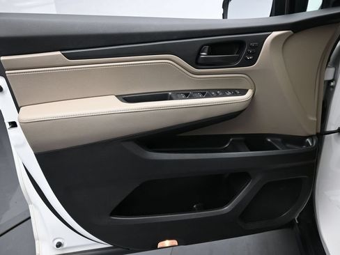 Used 2023 Honda Odyssey EX-L image 19