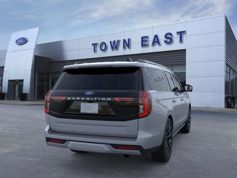 New 2026 Ford Expedition Max Platinum w/ Driver's Package image 8