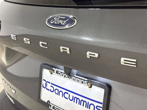 Used 2024 Ford Escape Active AWD/4WD image 25