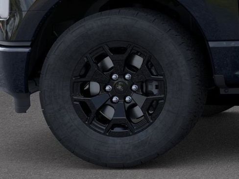 New 2025 Ford F150 Lightning XLT image 19