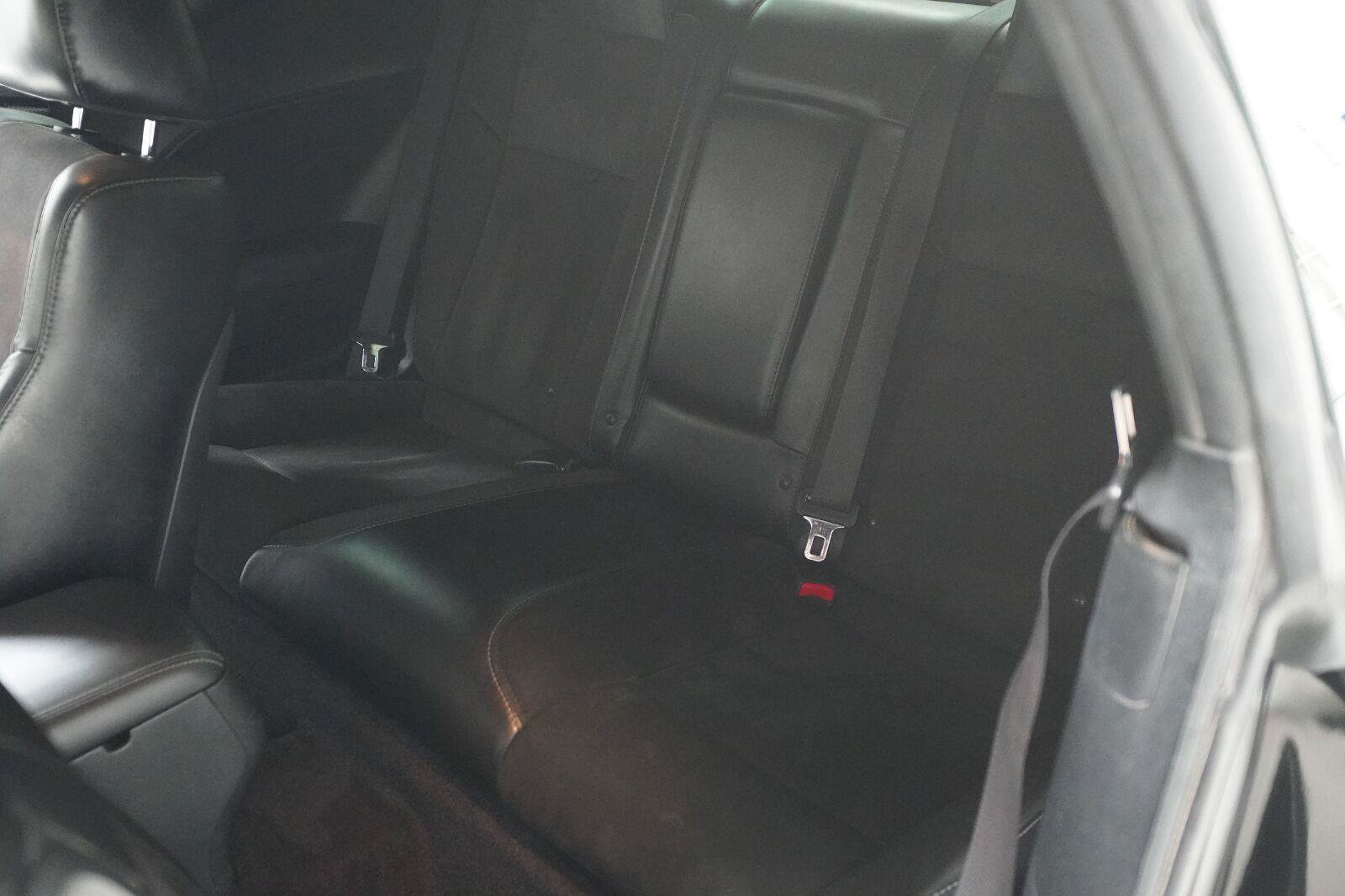 Used 2017 Dodge Challenger R/T RWD image 9