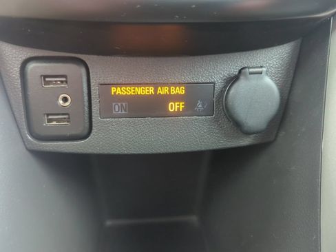 Certified 2020 Chevrolet Trax LT FWD image 24