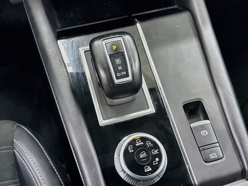 Used 2024 Mitsubishi Outlander SE AWD/4WD image 25