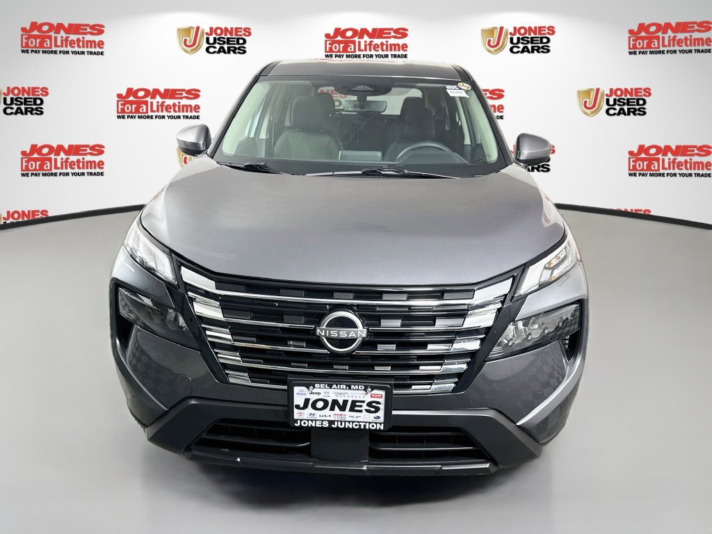 Certified 2025 Nissan Rogue SV FWD image 11