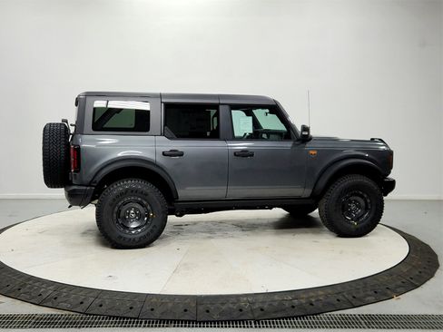 New 2025 Ford Bronco Badlands image 8