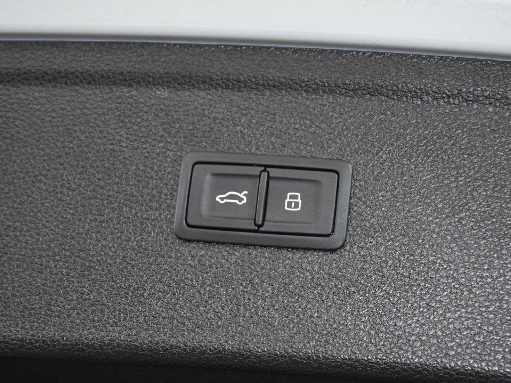 Used 2023 Audi SQ5 Premium Plus w/ Premium Plus Package AWD/4WD image 72
