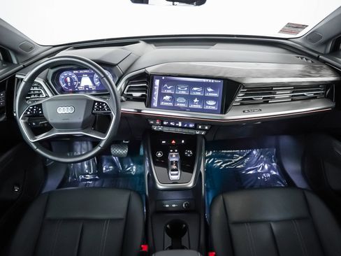 Certified 2024 Audi Q4 e-tron Prestige image 10