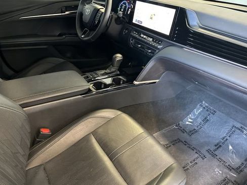 Used 2025 Toyota Camry XSE w/ Premium Package FWD image 19