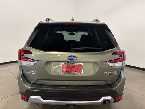 Used 2021 Subaru Forester Touring AWD/4WD image 4