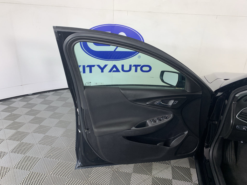 Used 2024 Chevrolet Malibu LT FWD image 13