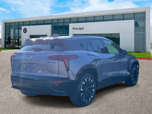 Used 2025 Chevrolet Blazer EV RS image 3