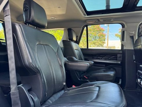 Used 2018 Ford Expedition Platinum AWD/4WD image 38