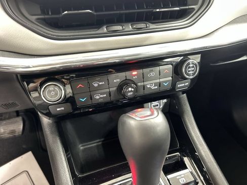 Used 2022 Jeep Compass Limited AWD/4WD image 16