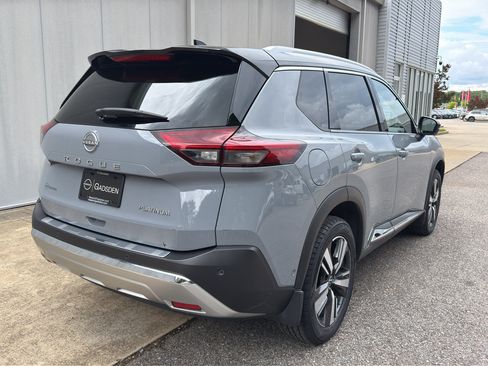 Used 2022 Nissan Rogue Platinum w/ Head-Up Display Package FWD image 3