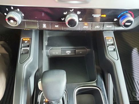 Used 2020 Kia Telluride S FWD image 18