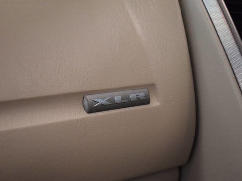 Used 2005 Cadillac XLR image 87