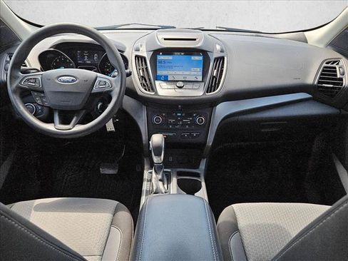 Used 2018 Ford Escape SE w/ SE Sync 3 Package FWD image 16