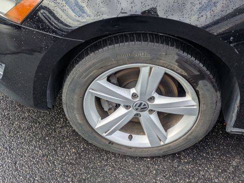 Used 2014 Volkswagen Passat 1.8T SE image 13