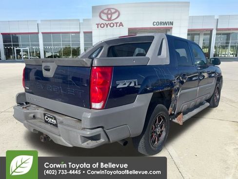 Used 2002 Chevrolet Avalanche 4x4 w/ Off-Road Suspension Pkg image 5