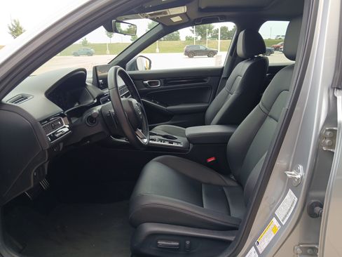 Used 2025 Honda Civic Sport Touring image 8