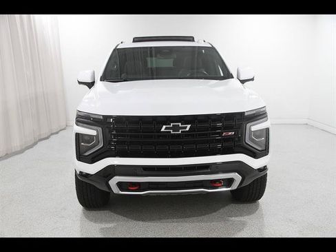 Used 2026 Chevrolet Suburban Z71 w/ Comfort Package AWD/4WD image 2